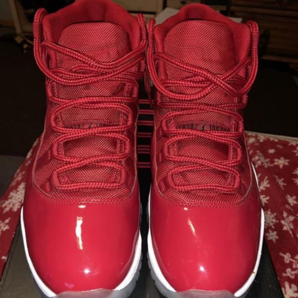 Jordan 11s